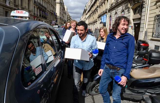 Plus de 200 taxis devant Europe 1 Plus de 200 taxis devant Europe 1