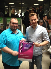 Jason Jobert (g) et Joan Petyt ont fait le plein ce jeudi à Pôle Emploi Spectacle. Jason Jobert (g) et Joan Petyt ont fait le plein ce jeudi à Pôle Emploi Spectacle.