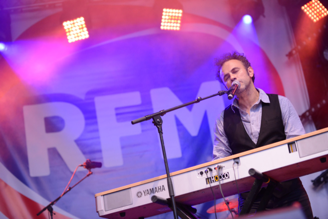 Manuréo, vainqueur de la Révélétion RFM 2014, sur la scène du RFM Summer Live  ® Vision by AG