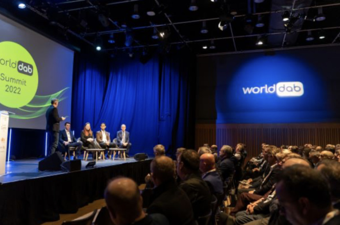 "Économie, environnement et diffusion d’alertes" : la voie de développement du DAB+ 