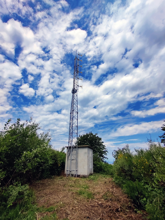 Un émetteur PHF DAB+ installé à Saint-Étienne. © PHF COM.