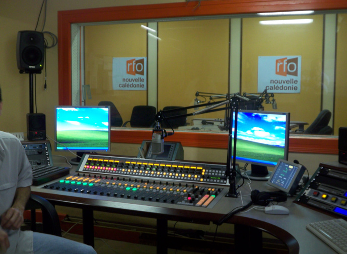RFO à Nouméa en Nouvelle-Calédonie équipée avec console DHD RM4200 en 2007. © Eurocom. RFO à Nouméa en Nouvelle-Calédonie équipée avec console DHD RM4200 en 2007. © Eurocom.