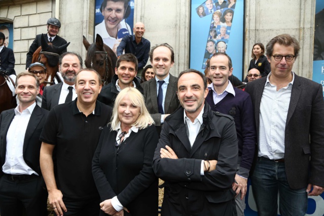 Ce matin, toute l'équipe a célébré la dixième saison de Canteloup © Wladimir Simitch CAPA Ce matin, toute l'équipe a célébré la dixième saison de Canteloup © Wladimir Simitch CAPA