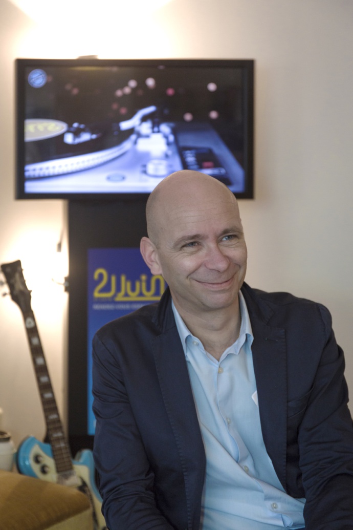 HS Habillage - 21 Juin : du "cousu main" pour Nostalgie Belgique et Nostalgie+ HS Habillage - 21 Juin : du "cousu main" pour Nostalgie Belgique et Nostalgie+