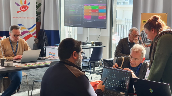 Les partenaires de l'évenement ont pu rencontrer les participants du RadioTour : 21 Juin, l'Arcom, Authôt, BMG Production Music, Médiamétrie, NETIA, RCS Europe, Roberts, la SACEM, SAVE Diffusion, le SIRTI, TDF, Winmedia et le WorldDAB Les partenaires de l'évenement ont pu rencontrer les participants du RadioTour : 21 Juin, l'Arcom, Authôt, BMG Production Music, Médiamétrie, NETIA, RCS Europe, Roberts, la SACEM, SAVE Diffusion, le SIRTI, TDF, Winmedia et le WorldDAB