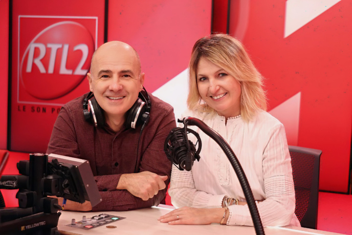 Patrick Kuban et Corine Versini, les voix de RTL2. © Jipep/RTL2.