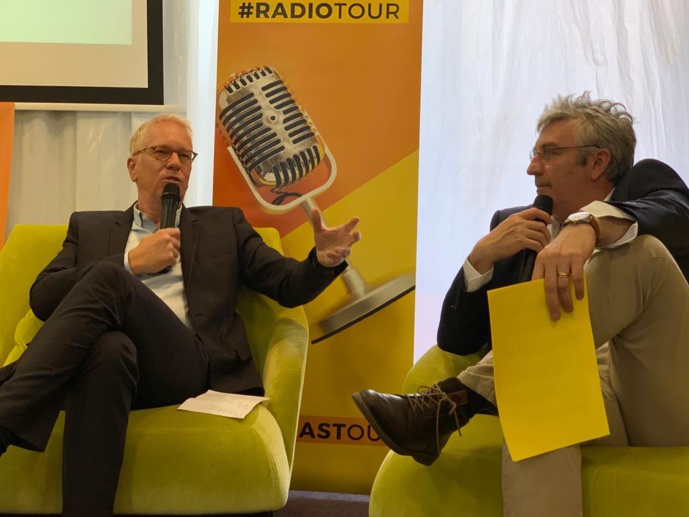 Hervé Godechot, président du groupe Radios et Audio numérique à l’Arcom a abordé le déploiement du DAB+, les grands chantiers de l’Arcom, le Livre Blanc du régulateur ou encore les préparatifs de la prochaine Fête de la radio.