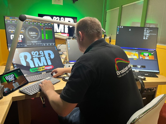 Radio Mille Pattes fait peau neuve avec Broadcast-associés Radio Mille Pattes fait peau neuve avec Broadcast-associés