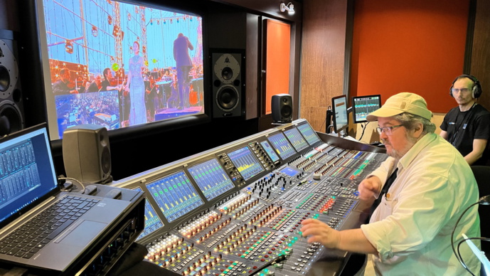 5 consoles Lawo mc² pour mixer le Concert de Paris 5 consoles Lawo mc² pour mixer le Concert de Paris