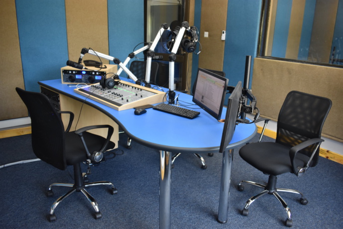 Lawo équipe une radio universitaire au Zimbabwe