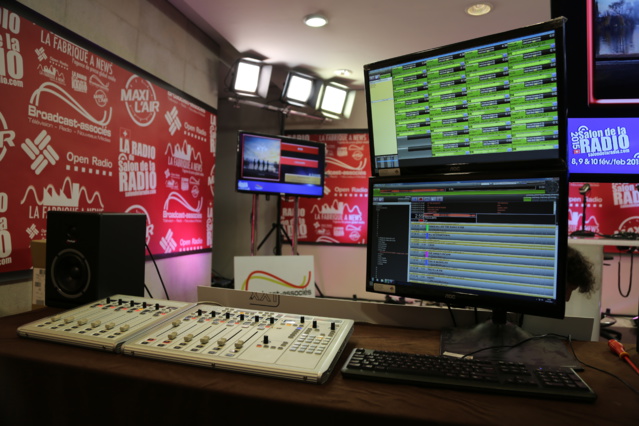 Samedi à 20h : La Radio du Salon de la Radio est prête à fonctionner grâce au savoir-faire des équipes © Serge Surpin
