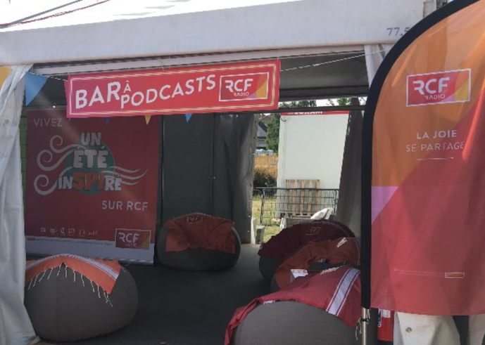 Un bar à podcast sera installé sur le parvis de la Major à Marseille Un bar à podcast sera installé sur le parvis de la Major à Marseille