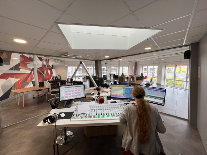 Le studio de Wit FM à Bègles près de Bordeaux. © Groupe 1981. Le studio de Wit FM à Bègles près de Bordeaux. © Groupe 1981.