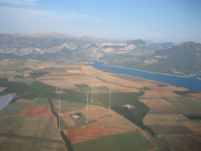 Un base-jumper interpellé après un saut depuis les antennes grandes ondes de RMC à Roumoules Un base-jumper interpellé après un saut depuis les antennes grandes ondes de RMC à Roumoules