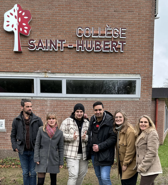 Mike et son équipe ont échangé avec les élèves de 3e secondaire du collège Saint-Hubert à Bruxelles Mike et son équipe ont échangé avec les élèves de 3e secondaire du collège Saint-Hubert à Bruxelles