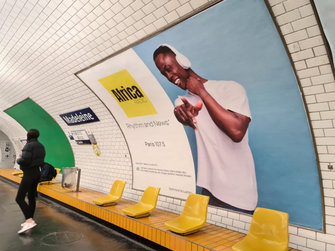 Africa Radio s’affiche dans le métro de Paris Africa Radio s’affiche dans le métro de Paris