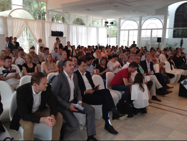 Cet après-midi à l'Hôtel Alfonso XIII à Séville Cet après-midi à l'Hôtel Alfonso XIII à Séville