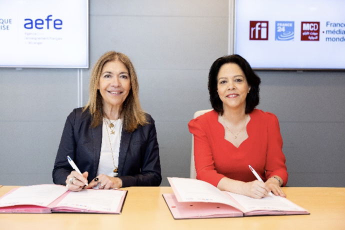 L’AEFE et France Médias Monde signent une convention de partenariat