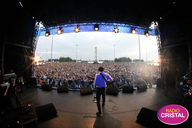 Le chanteur Vianney entre en scène © Raphael Halfaoui pour Cristal Le chanteur Vianney entre en scène © Raphael Halfaoui pour Cristal