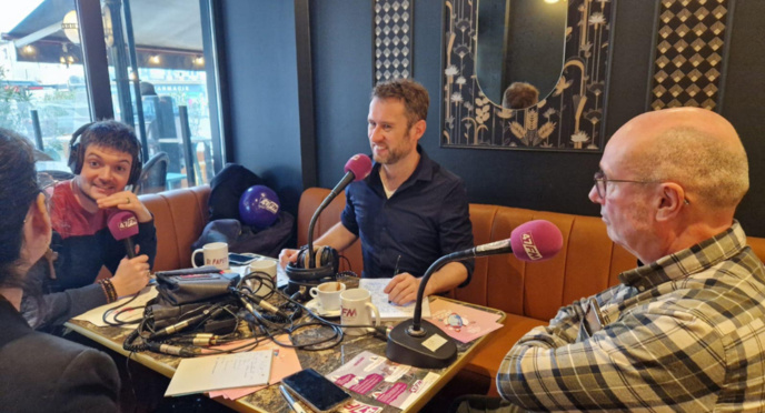 Julien et Di Papet animent l’émission "Bouge Ton 47 !" © DR 47 FM Julien et Di Papet animent l’émission "Bouge Ton 47 !" © DR 47 FM