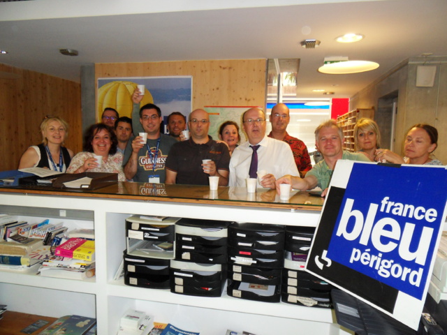 Le directeur Jean-Dominique Warlop entouré de la sympathique équipe de France Bleu Périgord a dévoilé hier matin les temps forts de la grille d'été