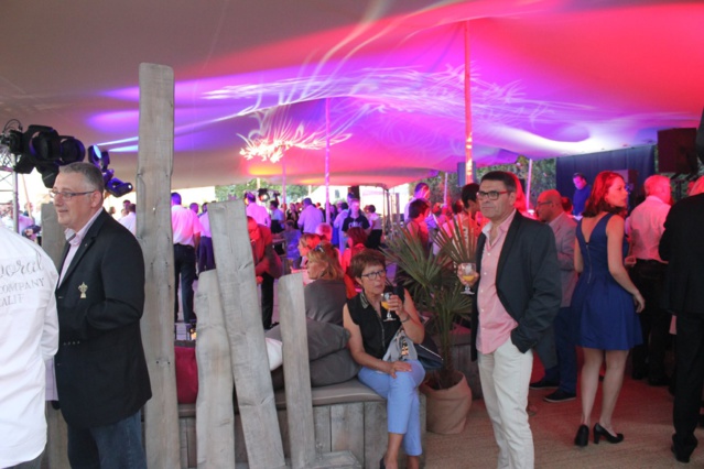 Fréquence Plus inaugure ses 500 m2 de nouveaux locaux Fréquence Plus inaugure ses 500 m2 de nouveaux locaux