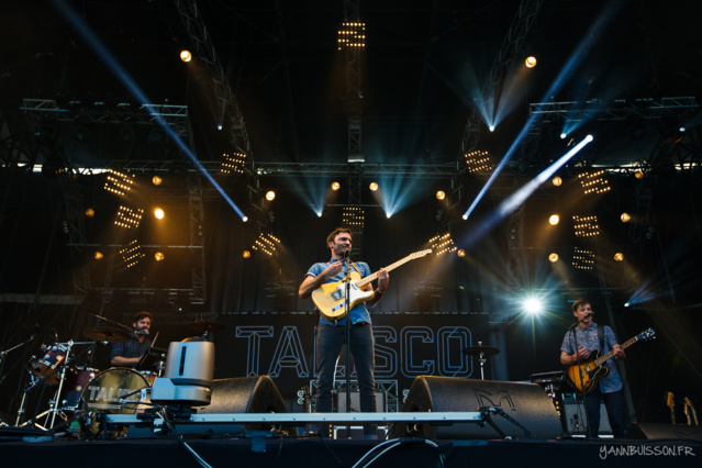 Oui FM Festival 2015 : plus de 25 000 personnes par soirée Oui FM Festival 2015 : plus de 25 000 personnes par soirée