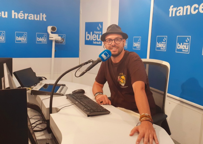 Vivian Cuguillère, passionné à la radio comme à la scène avec un one man show.