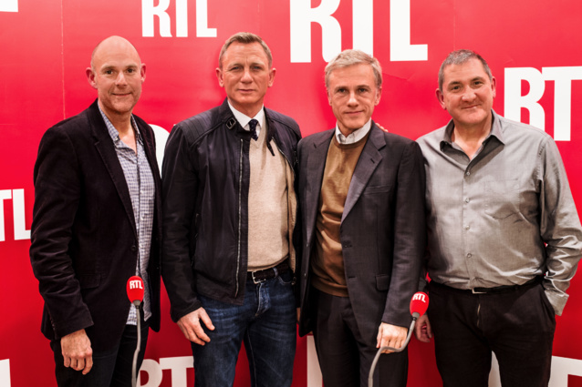 Pas impressionnée l'équipe de "Laissez-vous Tenter" avec Daniel Craig © Nicolas Gouhier/Abacapress pour RTL