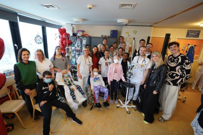 Radio Contact met du "Feel Good" auprès des enfants hospitalisés Radio Contact met du "Feel Good" auprès des enfants hospitalisés