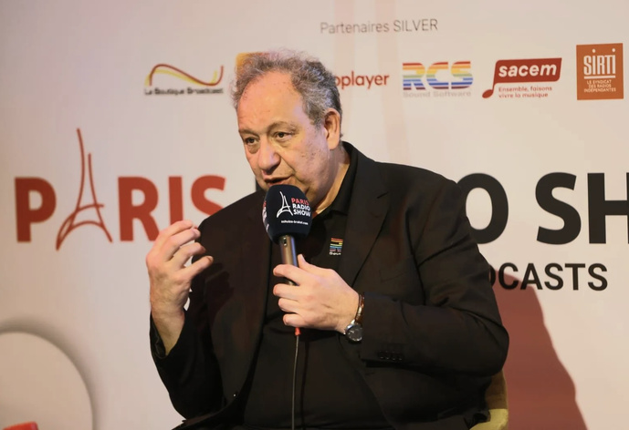 Lionel Guiffant, ici au Paris Radio Show, est le directeur de RCS Europe. Il préside l'association pour la Fête de la Radio et espère convaincre encore davantage de stations, y compris des radios francophones.