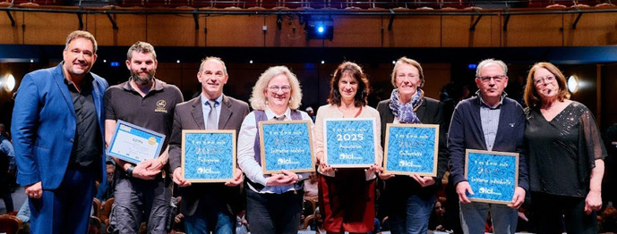 Pour cette 2e édition, les lauréats des cinq catégories se sont vu remettre leur trophée sur la scène de la Comédie de Picardie @ Jérôme Halâtre