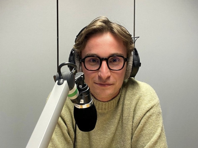 Hugo de Waha lauréat de la Bourse Payot 2025 des Médias Francophones Publics © RTBF