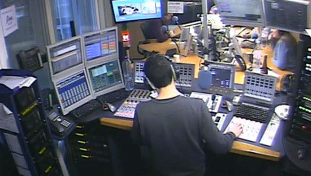 Radio Contact : l'auditeur décide qui gagne la voiture Radio Contact : l'auditeur décide qui gagne la voiture