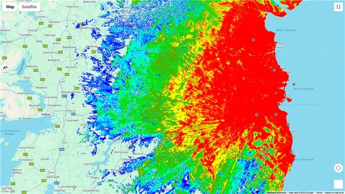 La carte de couverture du test FáilteDAB en Irlande. Le contexte est favorable à un déploiement progressif du DAB+ dans le pays, comme en témoigne l’ampleur de la zone déjà desservie sur la côte est.