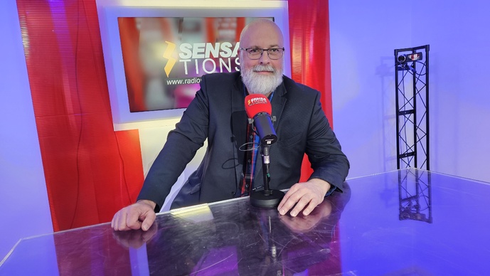 De la Normandie à l'Île-de-France, la carrière de Francis Guillerault ne l'a jamais écarté du chemin de la proximité. © Radio Sensations.