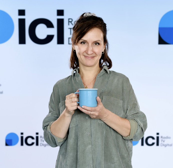 Animatrice professionnelle, Lucie Miocec a rajouté à son arc la corde de l'animation radio en 2020. © Christophe Abramowitz / Radio France.