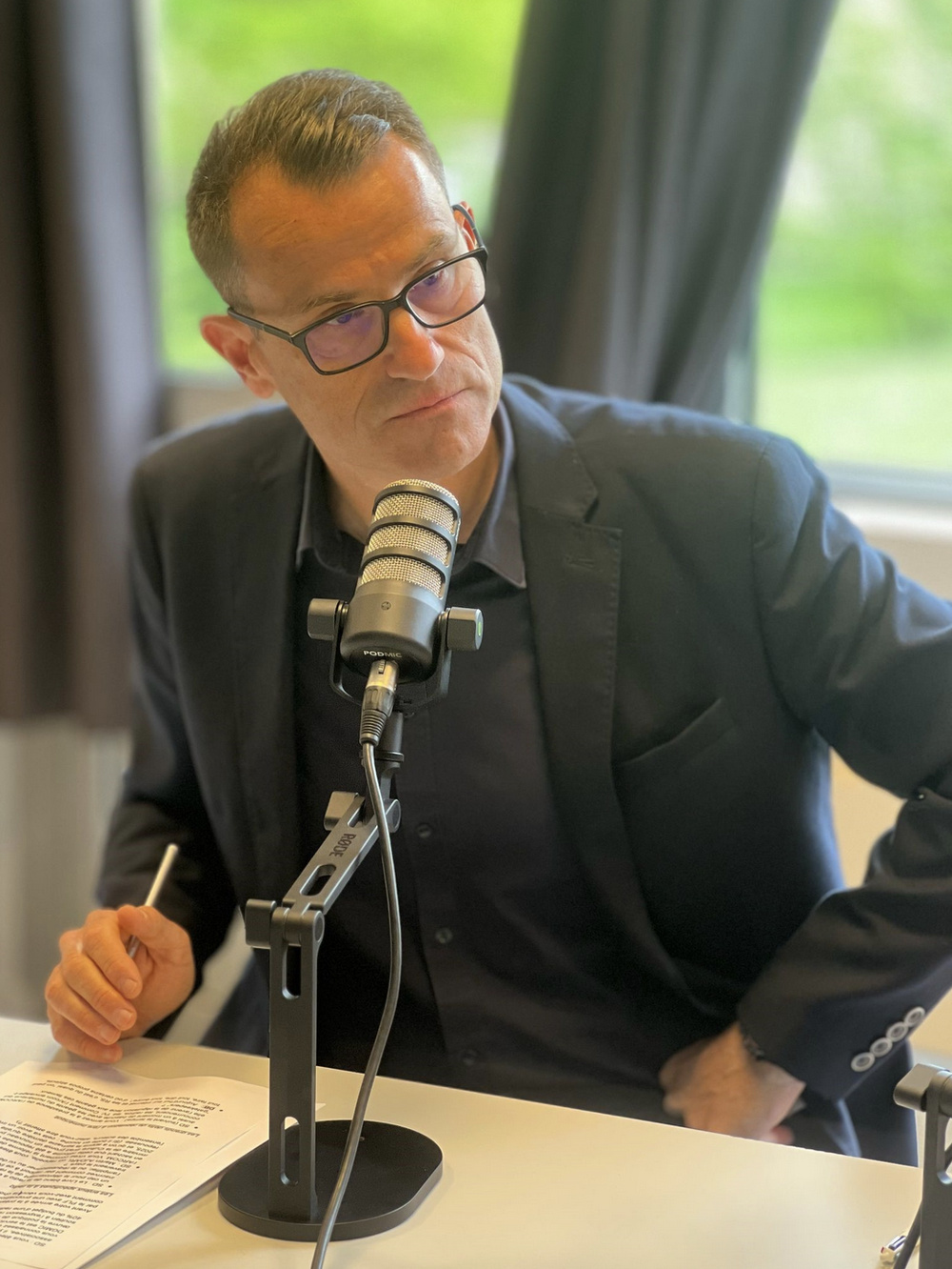 Sylvain Delfau, président du SNRL, appelle les radios associatives à l’unité et à la vigilance budgétaire. Il insiste aussi sur la nécessité d’innover dans le numérique et le podcast pour préparer l’avenir du secteur.