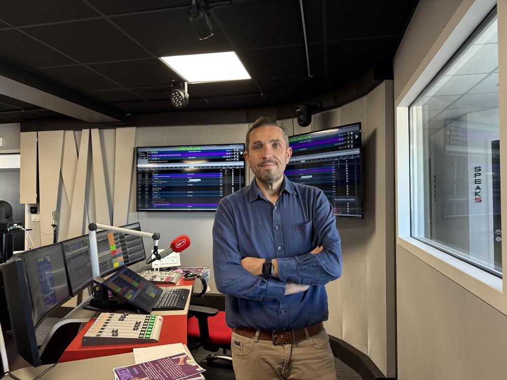 Wilfrid Tocqueville, président de Sweet Médias et directeur des radios Sweet FM et ForEver, défend une vision exigeante et pragmatique d’une radio locale connectée, ancrée dans ses territoires et tournée vers l’avenir.