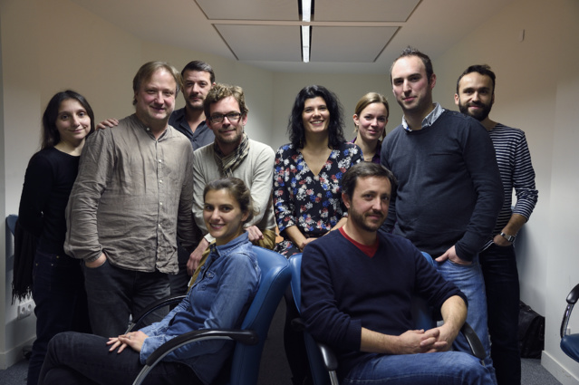 Estelle Cognacq (au centre) et les journalistes de l'Agence © Radio France / Christophe Aabramowitz