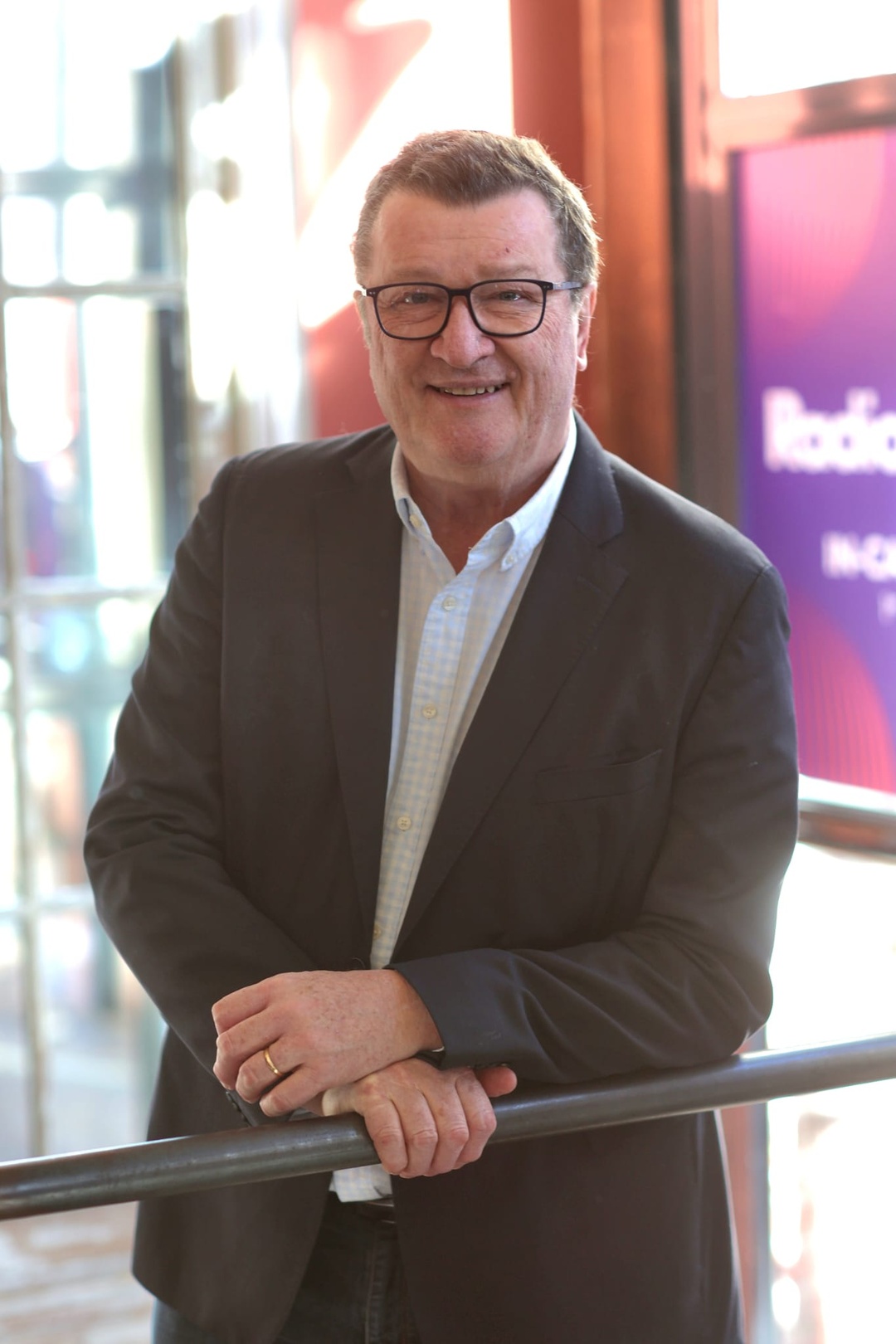 Philippe Zahno, président des Radios Régionales Romandes, interrogé sur les enjeux du déploiement du DAB+ en Suisse et le retour partiel de la FM.