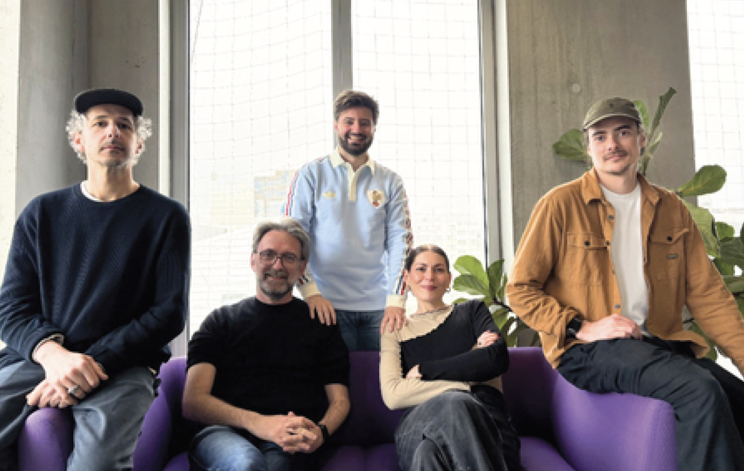 César Monteyrol (directeur de création), Arnaud Pourpoint (directeur de la rédaction), Maeva Demougeot (planneuse stratégique),  Jérémy Colas (responsable des ventes) et Lucas Alvarez (chef de projet audiences)