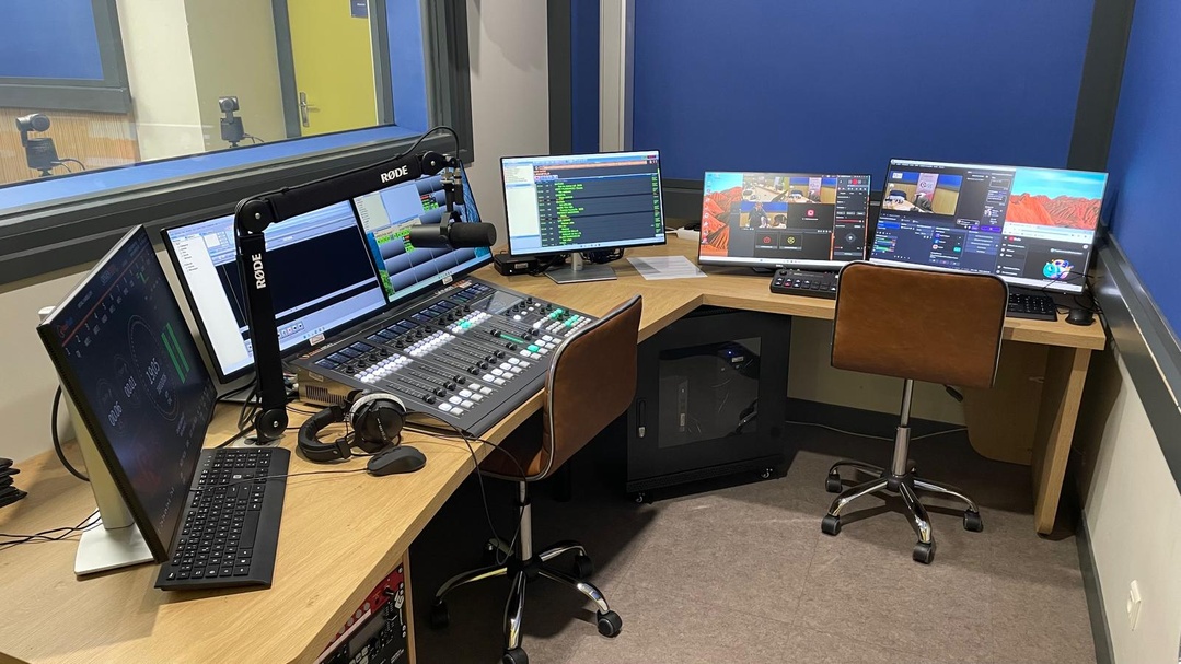 RVVS et RVE modernisent leurs studios avec Broadcast-associés RVVS et RVE modernisent leurs studios avec Broadcast-associés