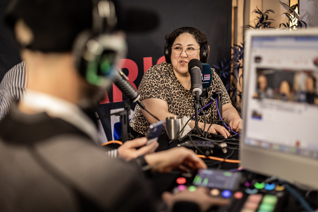Fondatrice d’Elson, Carine Fillot accompagne l’évolution du podcast depuis ses débuts. Elle plaide pour une meilleure découvrabilité et une plus grande diversité des formats audio © Benjamin Bellamy