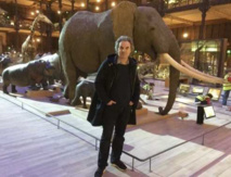 L'auteur Jean-Christophe Grangé à la Grande galerie du Muséum à Paris