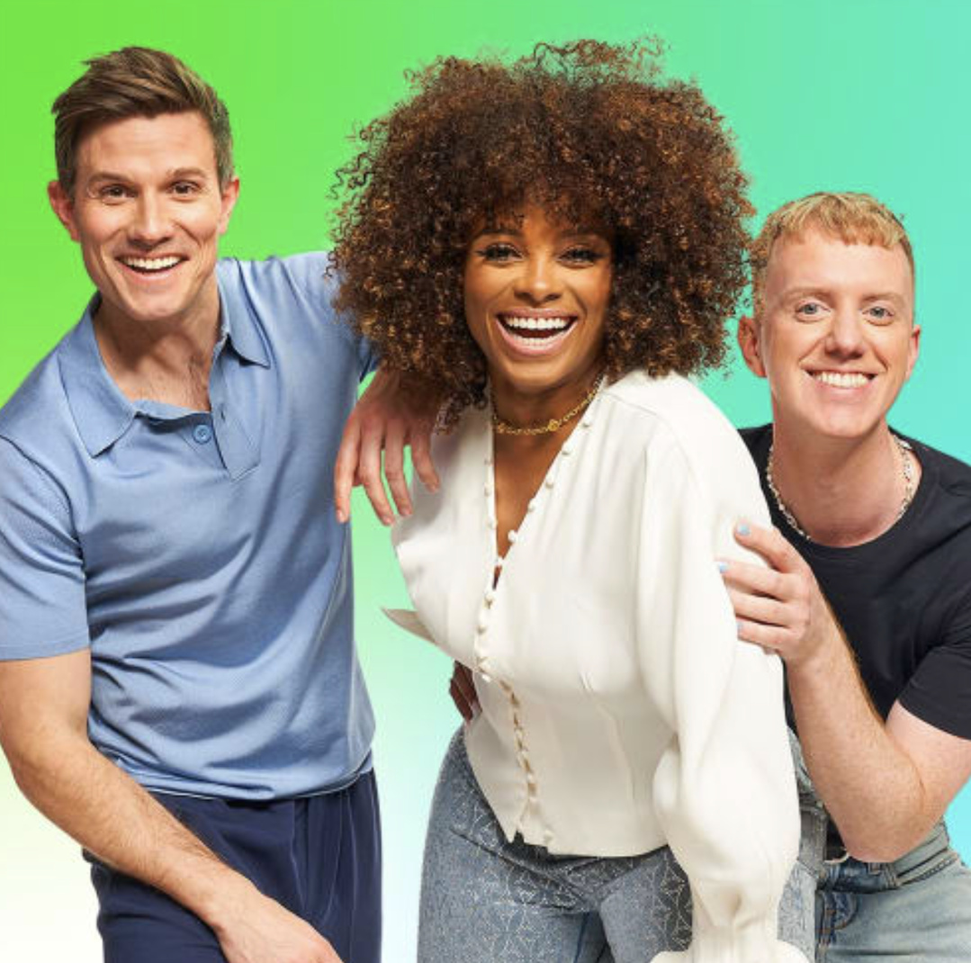 De gauche à droite : Will Best, Fleur East et James Barr, les trois animateurs de la matinale Hits Radio Breakfast, désormais sponsorisée par McDonald’s pour deux ans. © Bauer Media