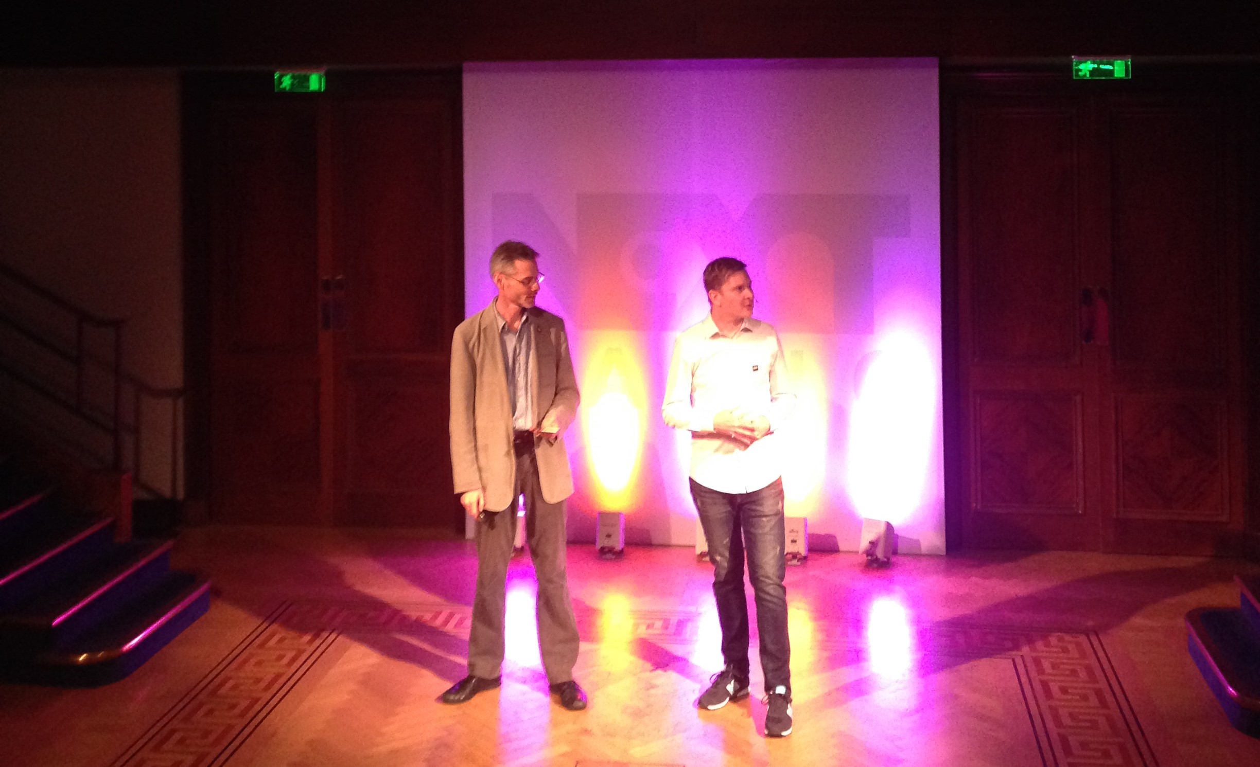 James Cridland et Matt Deegan ouvrent la conférence NextRadio le 19 Septembre 2016 à Londres