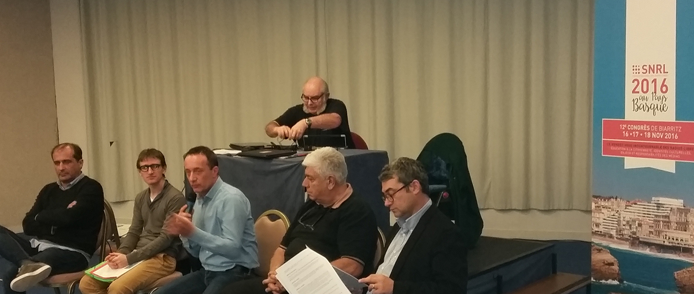 Les dirigeants de plusieurs radios associatives espèrent beaucoup de cette régie publicitaire qui permettra la diffusion de MIC/MIG (Message d’intérêt général et Message d’intérêt collectif) © SNRL