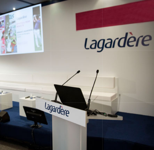 Namias cède également sa place à Lenormand à la direction de la station de Lagardère