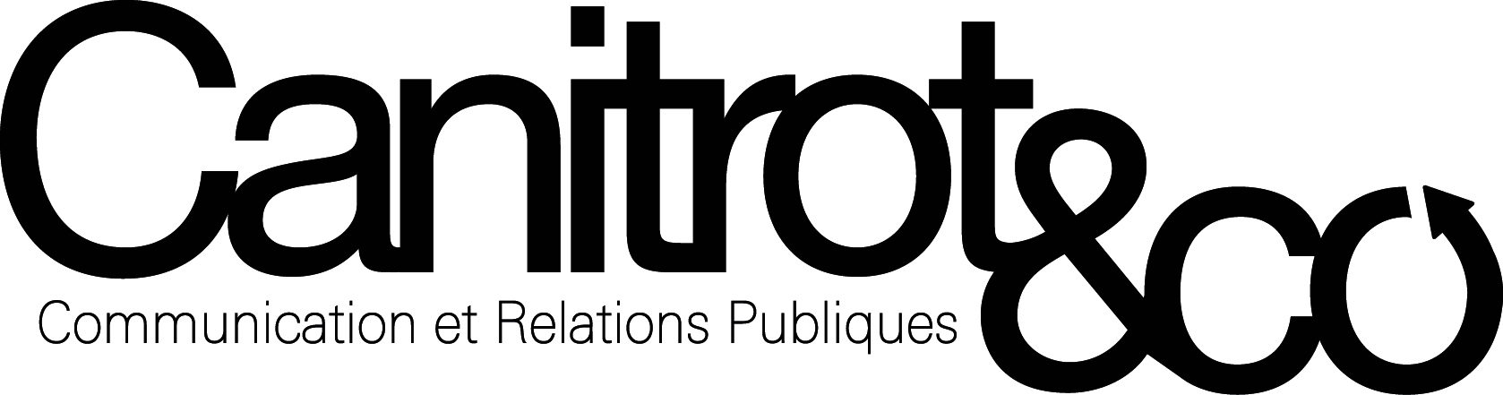 Emma Daumas en show case au Salon de la Radio